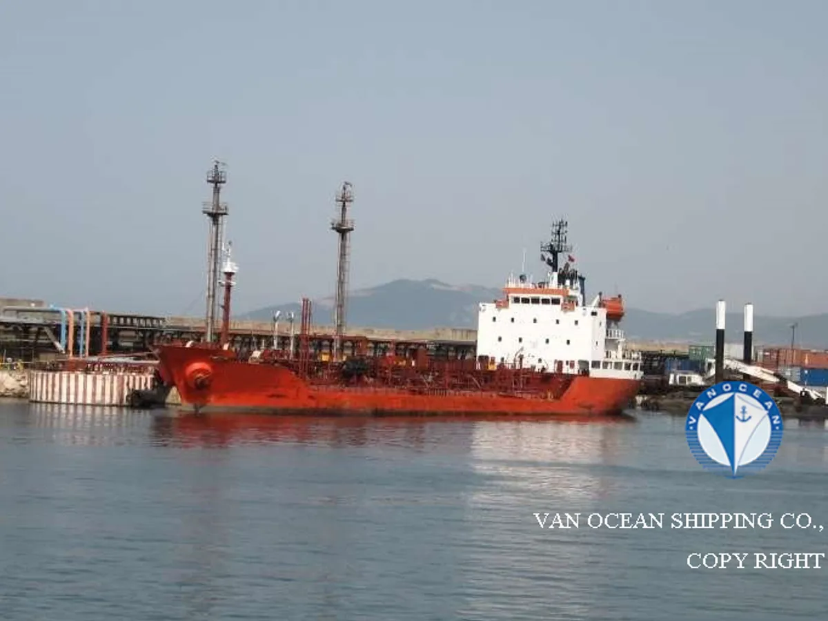 Kapal tanker minyak/bahan kimia kanggo didol