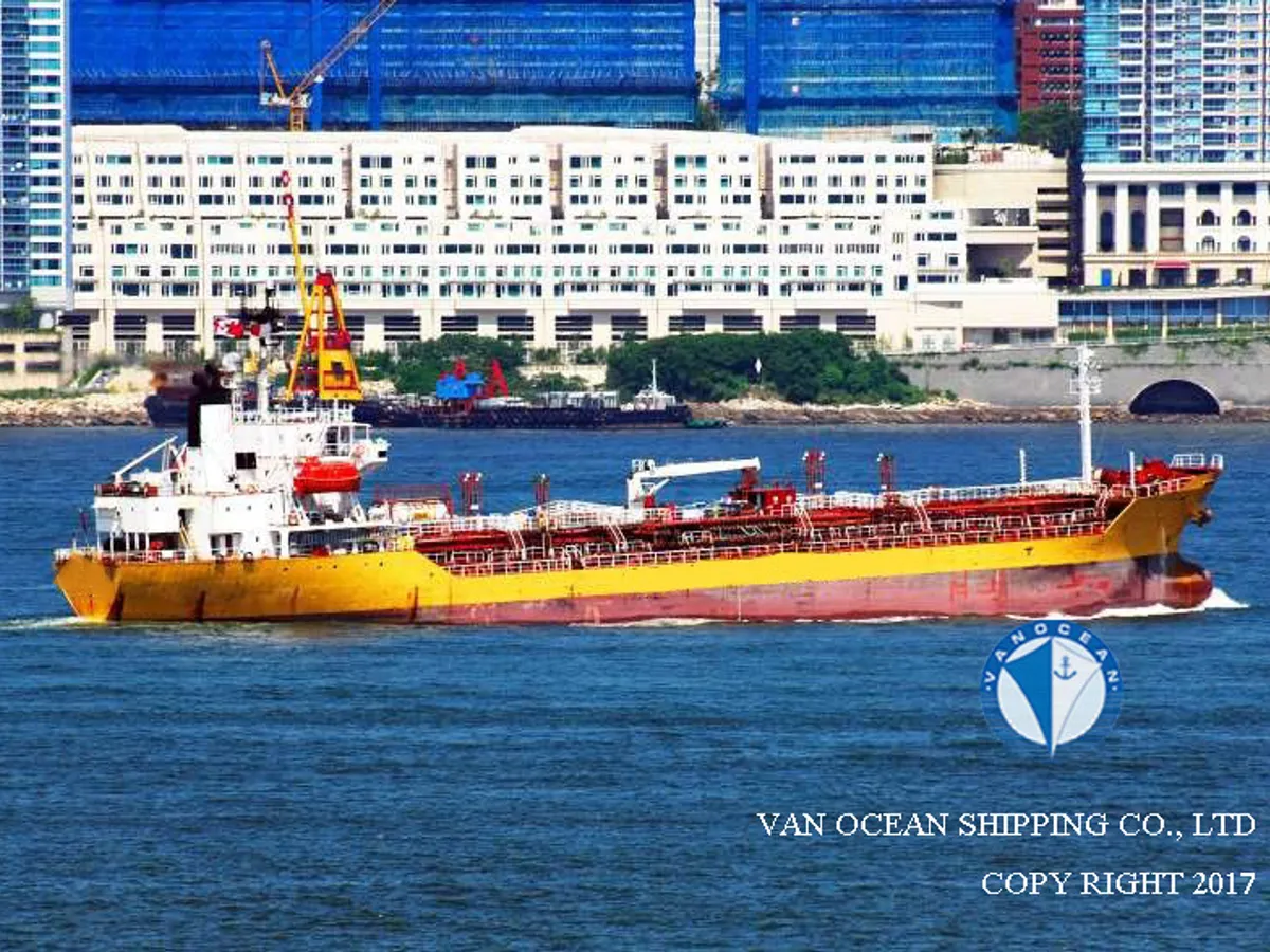 Kapal tanker minyak/bahan kimia kanggo didol