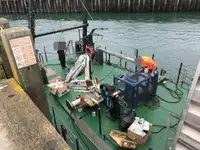 Kapal kerja kanggo didol