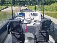 Kapal kontainer kanggo didol