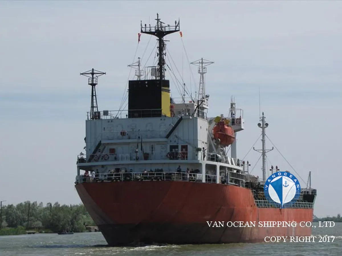Kapal tanker minyak/bahan kimia kanggo didol
