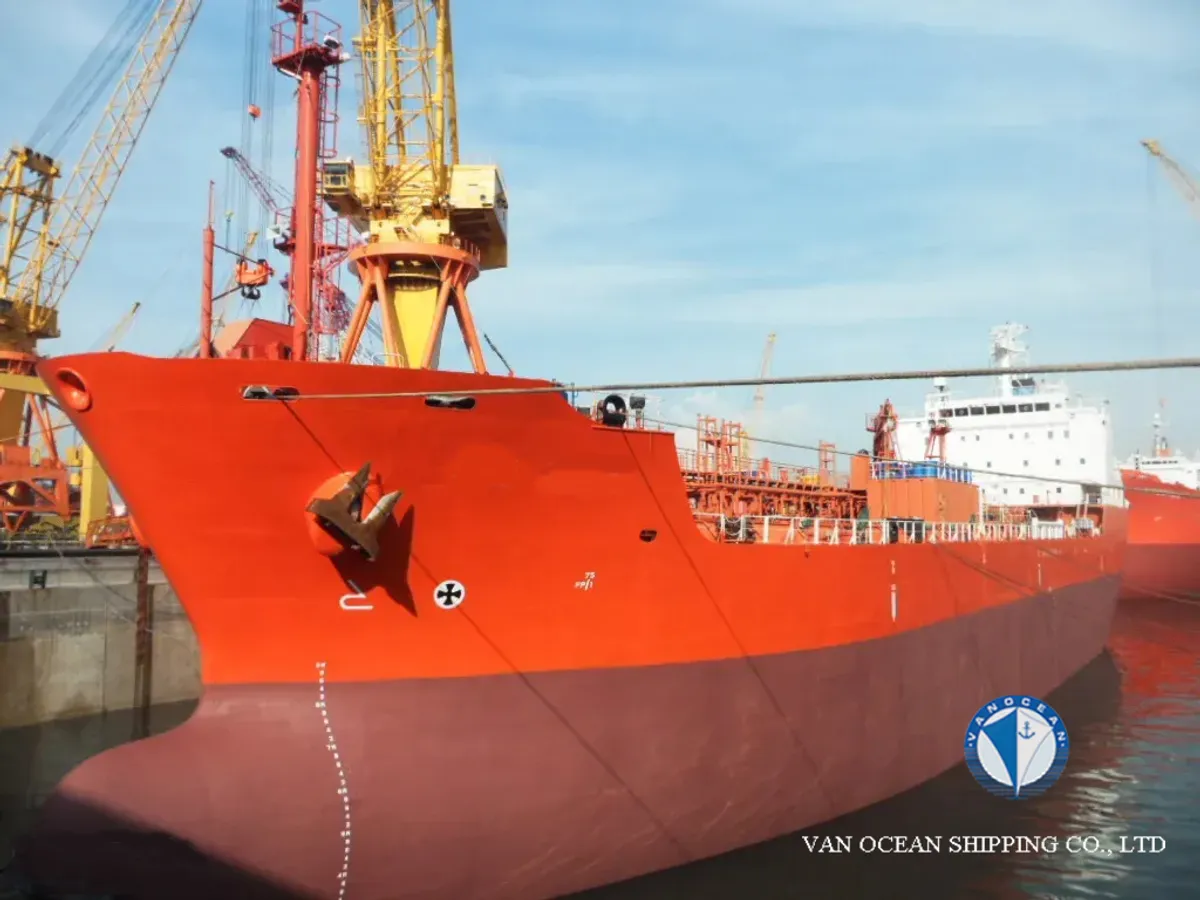 Kapal tanker minyak/bahan kimia kanggo didol