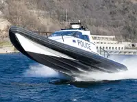 Kapal karet kaku kanggo didol