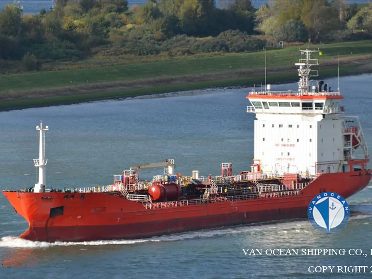 Kapal tanker minyak/bahan kimia kanggo didol