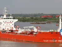 Kapal tanker minyak/bahan kimia kanggo didol