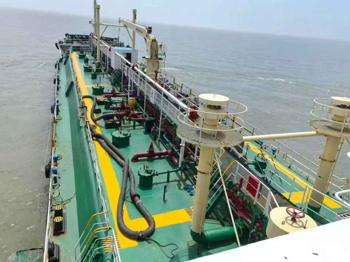 Kapal tanker minyak/bahan kimia kanggo didol