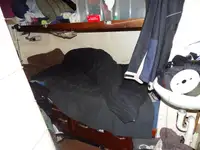 Kapal kerja kanggo didol