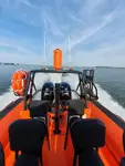 Kapal kontainer kanggo didol