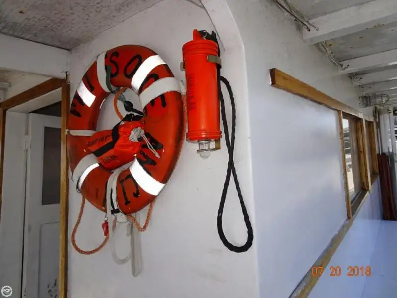 Kapal cutter kanggo didol