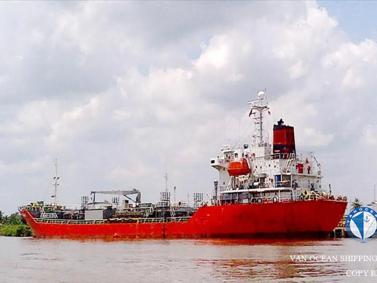 Kapal tanker minyak/bahan kimia kanggo didol
