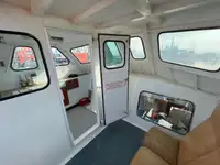 Kapal kontainer kanggo didol
