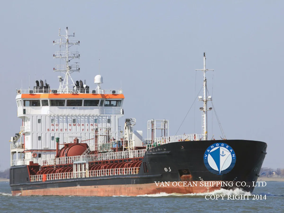 Kapal tanker minyak/bahan kimia kanggo didol