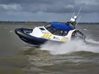 Kapal kontainer kanggo didol