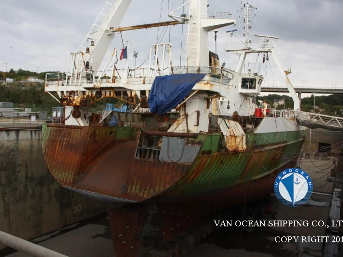 Kapal trawler kanggo didol