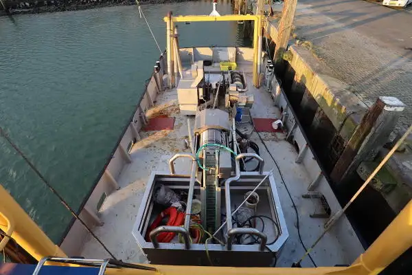 Kapal trawler kanggo didol