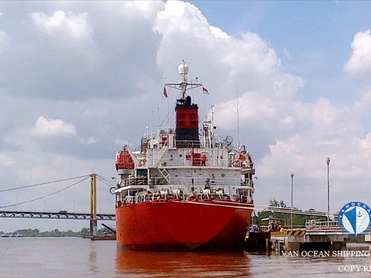 Kapal tanker minyak/bahan kimia kanggo didol