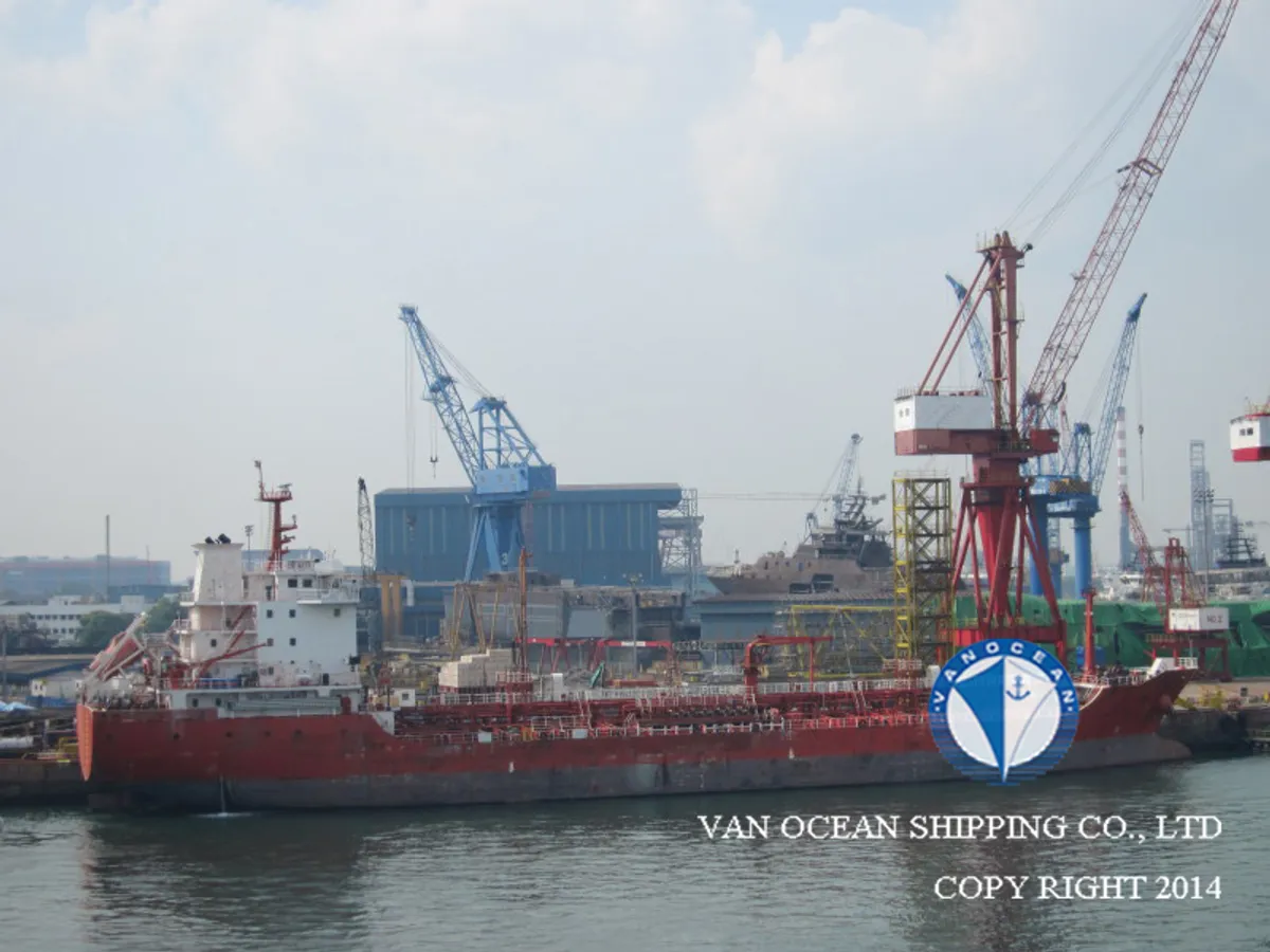 Kapal tanker minyak/bahan kimia kanggo didol