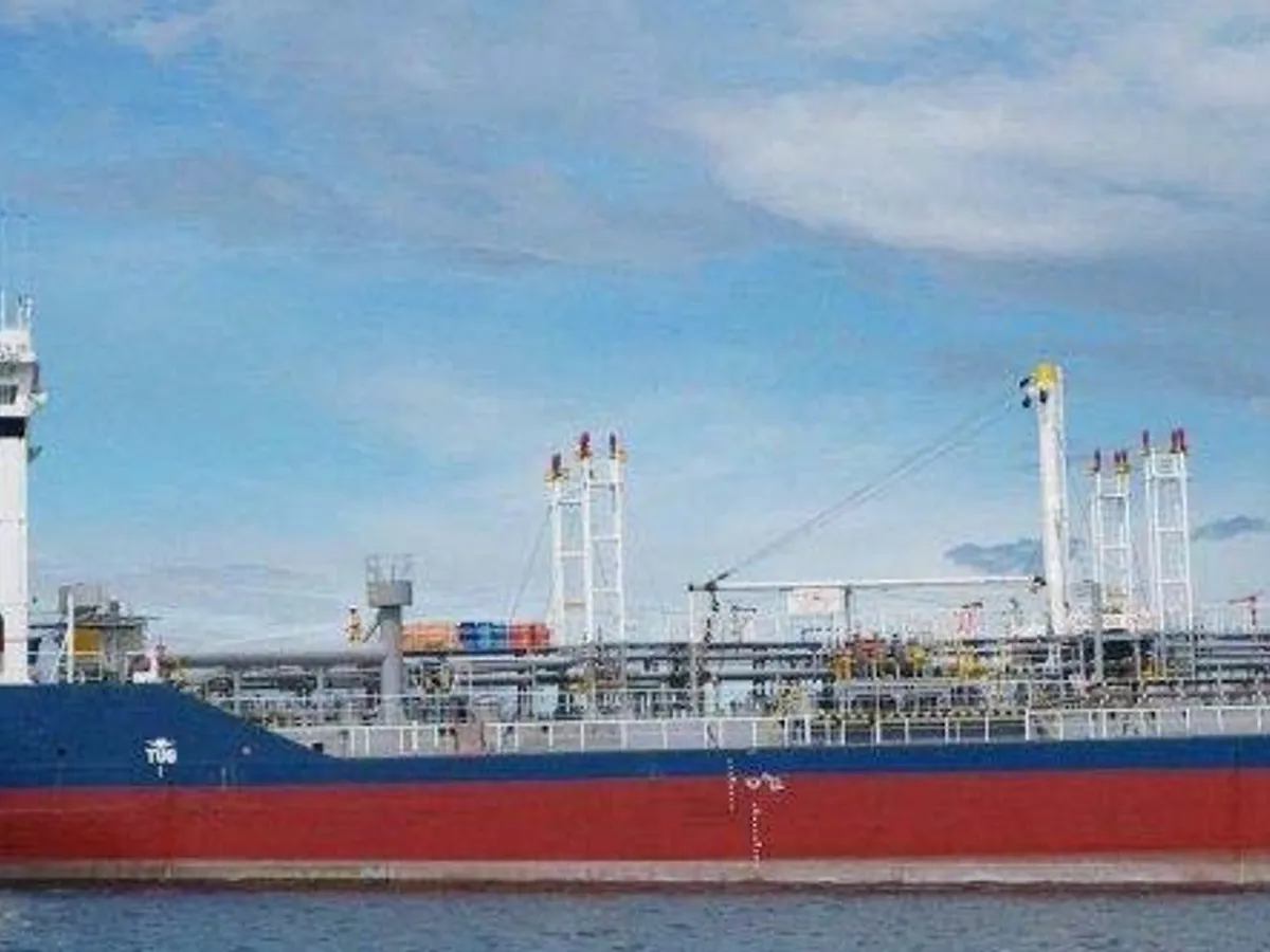 Kapal tanker minyak/bahan kimia kanggo didol