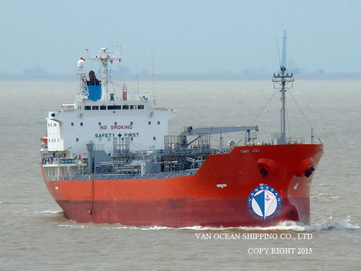 Kapal tanker minyak/bahan kimia kanggo didol