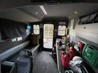 Kapal kontainer kanggo didol