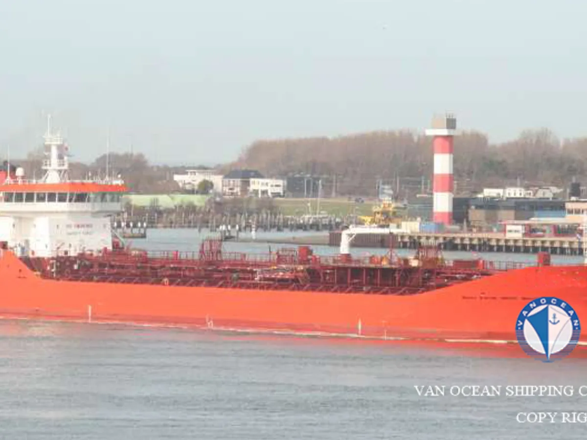 Kapal tanker minyak/bahan kimia kanggo didol