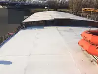 Kapal kontainer kanggo didol