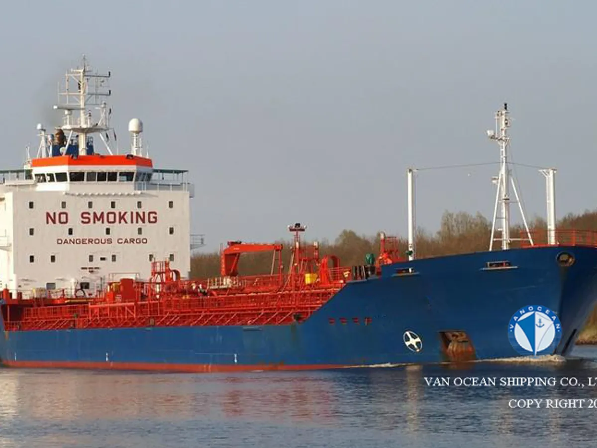 Kapal tanker minyak/bahan kimia kanggo didol