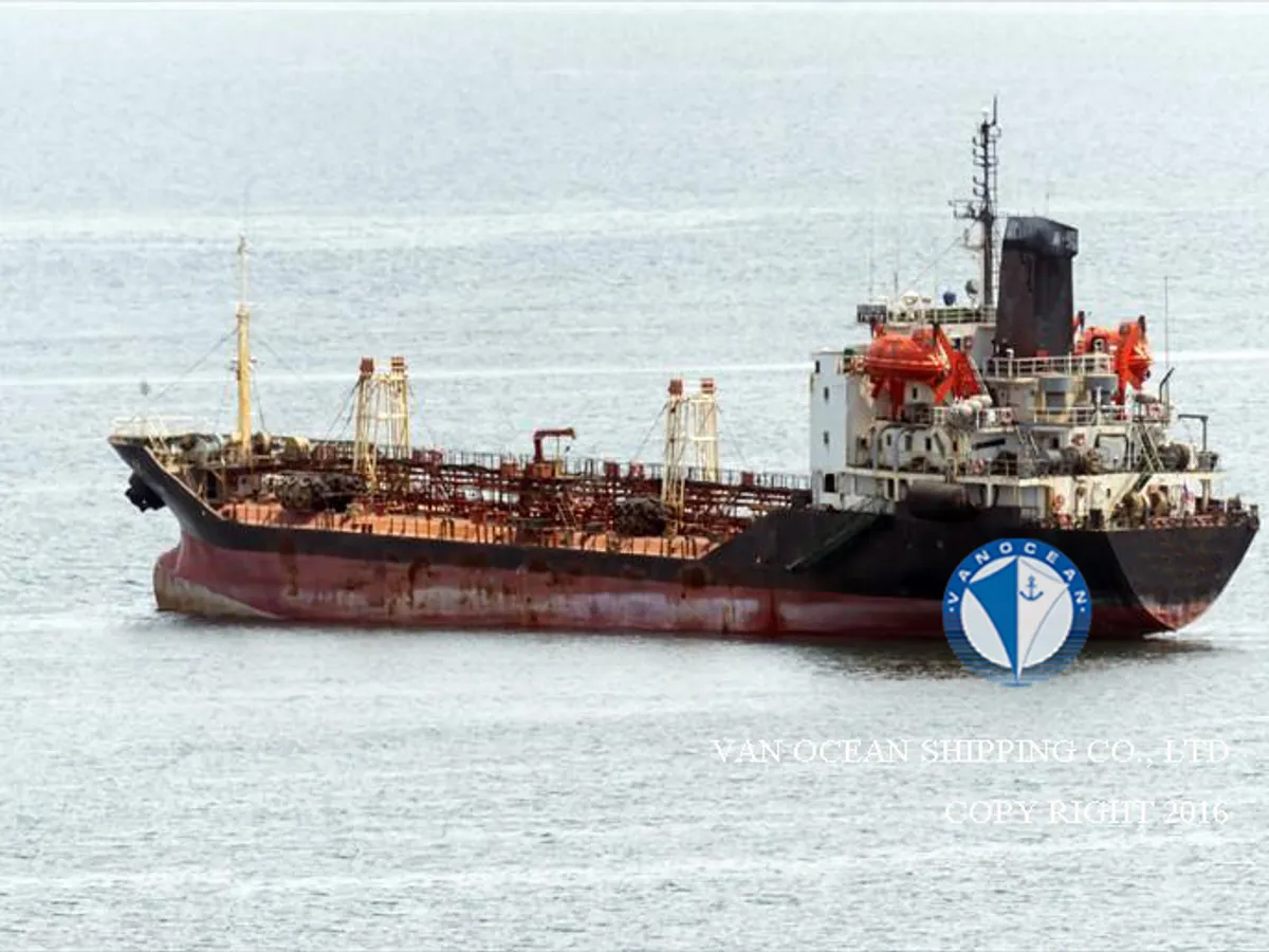 Kapal tanker minyak/bahan kimia kanggo didol