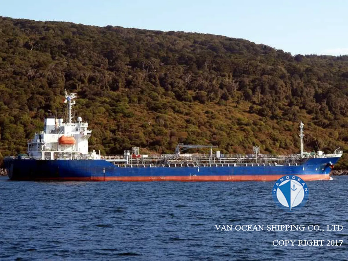 Kapal tanker minyak/bahan kimia kanggo didol