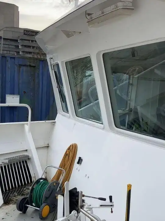 Kapal pesiar-feri kanggo didol