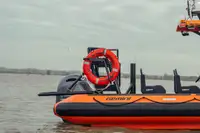 Kapal kontainer kanggo didol