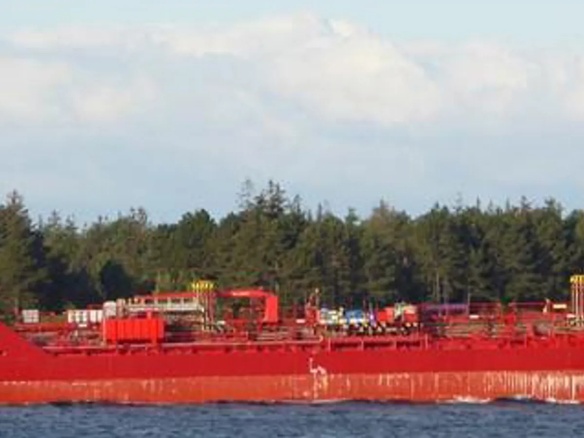 Kapal tanker minyak/bahan kimia kanggo didol