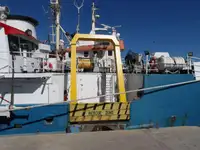 Kapal riset kanggo didol
