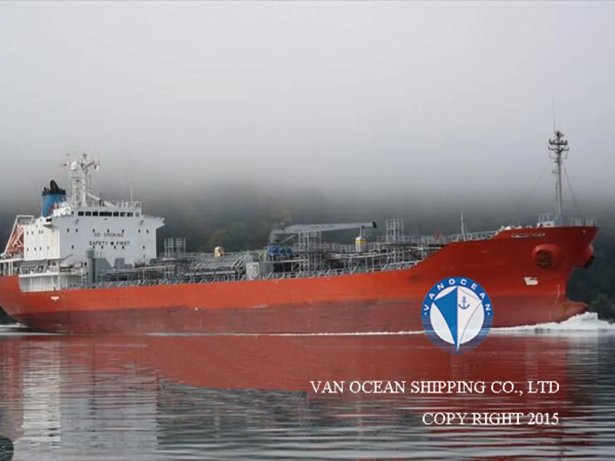 Kapal tanker minyak/bahan kimia kanggo didol