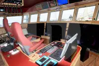 Kapal pengangkut iwak urip kanggo didol