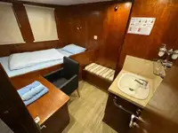 Kapal kontainer kanggo didol