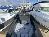 Kapal karet kaku kanggo didol