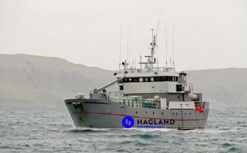 Kapal longliner kanggo didol
