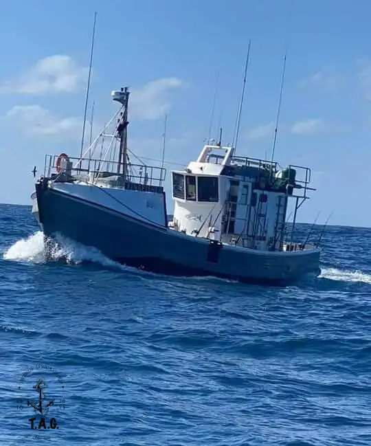 Kapal trawler kanggo didol