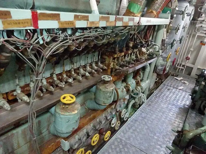 Kapal longliner kanggo didol