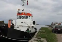 Kapal kerja kanggo didol