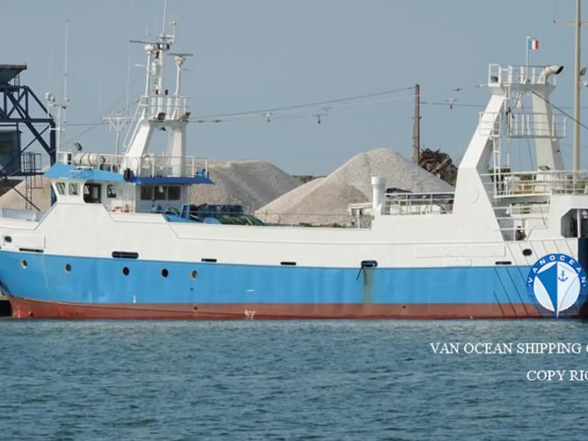 Kapal trawler kanggo didol