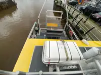 Kapal kerja kanggo didol