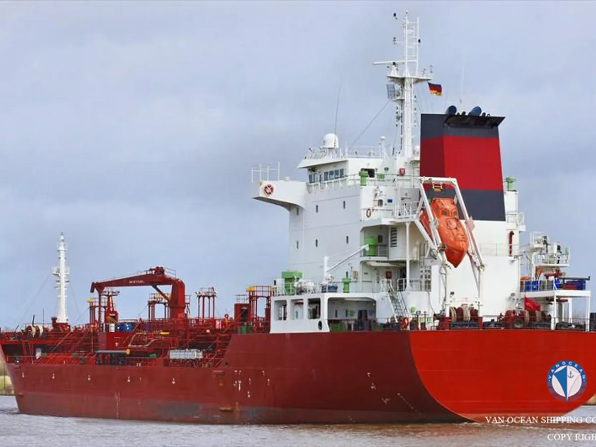 Kapal tanker minyak/bahan kimia kanggo didol