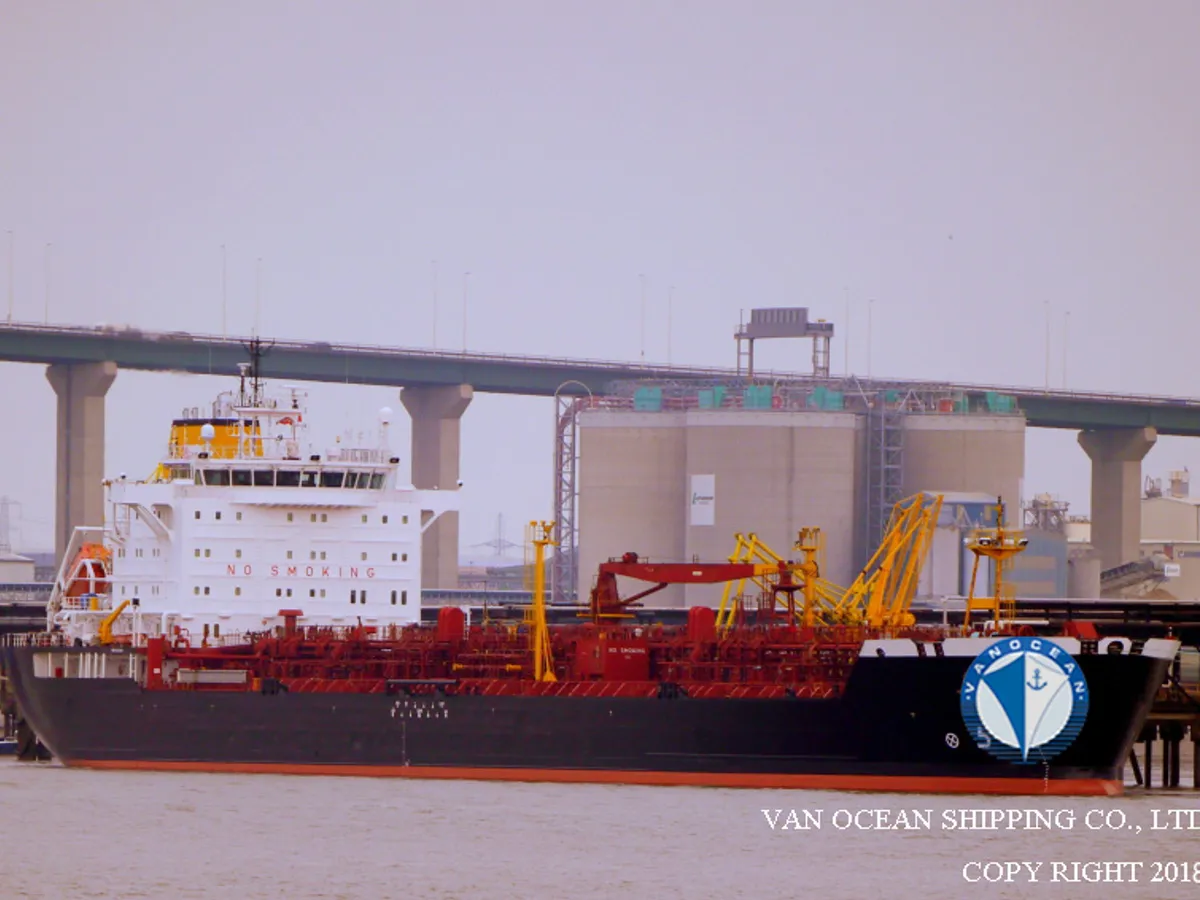 Kapal tanker minyak/bahan kimia kanggo didol