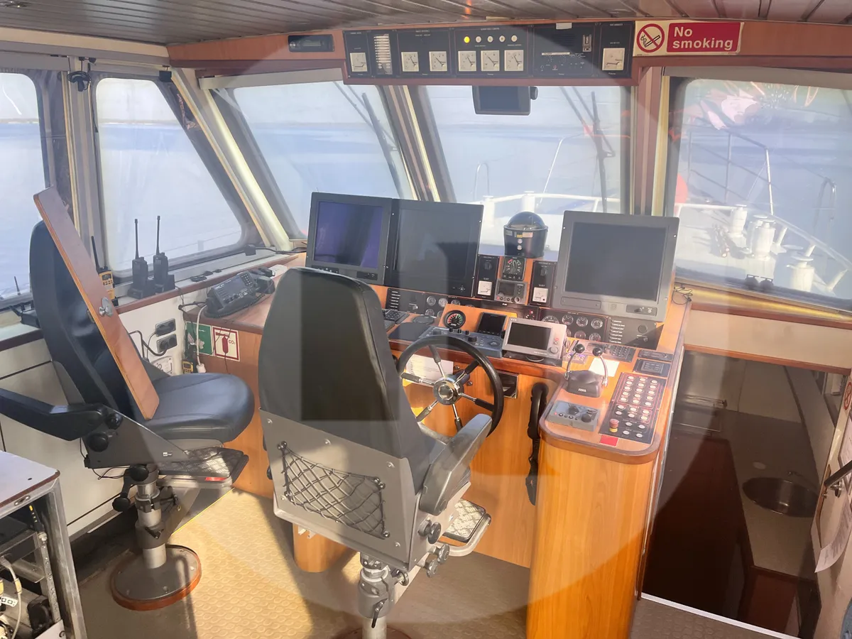 Kapal survei kanggo didol