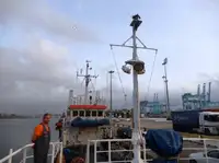 Kapal kerja kanggo didol