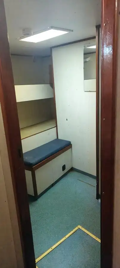 Kapal pasokan kanggo didol