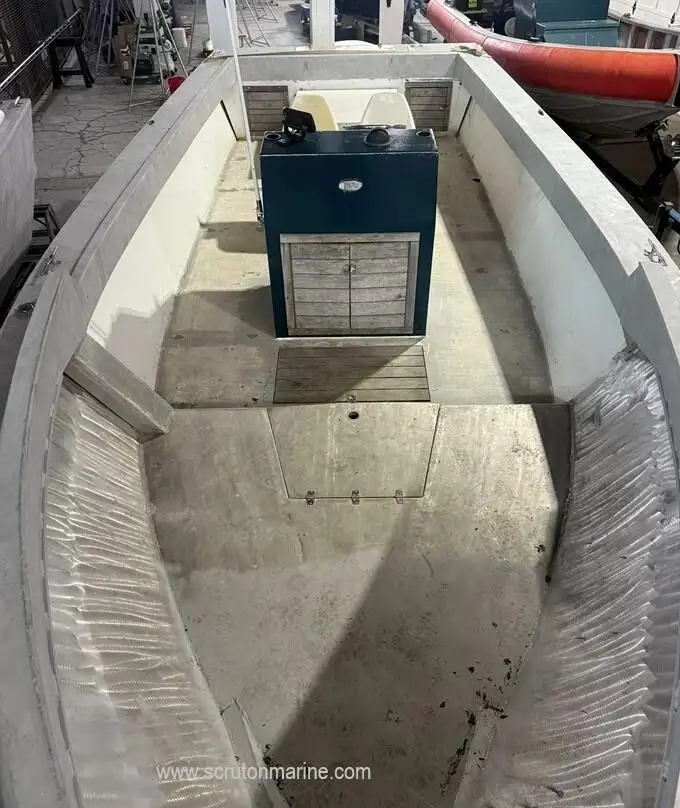 Kapal kerja kanggo didol