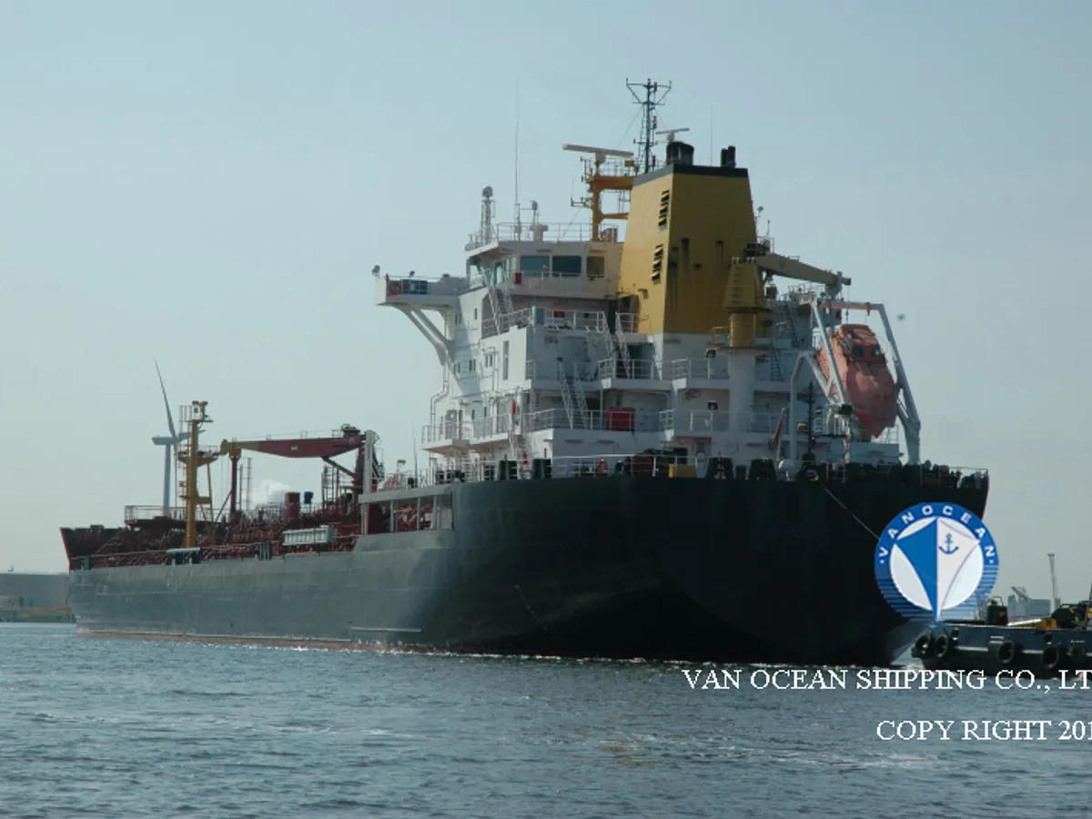 Kapal tanker minyak/bahan kimia kanggo didol